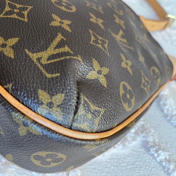 Louis Vuitton Odeon PM Handbag - Picture 11 of 16